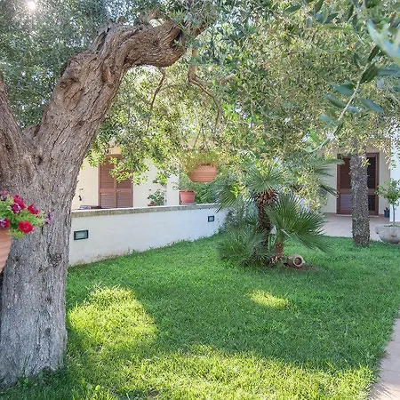 Bed & Breakfast Giardino Dei Suoni 3*