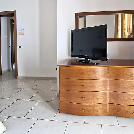 Bed & Breakfast Giardino Dei Suoni 3*